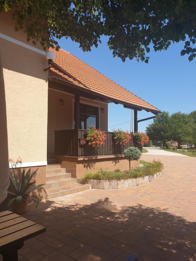 Guest Accommodation Marko Kesic Grabovac  Exterior foto